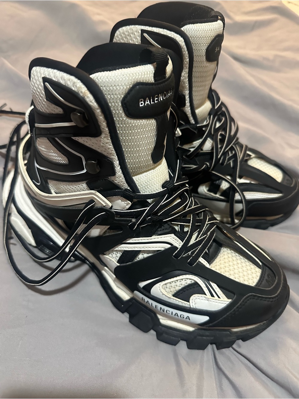 Balenciaga Mens Black & WhiteHigh-Top Sneakers